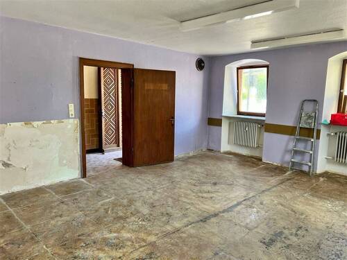 EG ehem. Gewerbe - Mehrfamilienhaus, Wohnhaus mit 238,00 m² in Oberhaid zum Kaufen