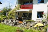 Blumen Terrasse.JPG - ****schönes helles Reiheneckhaus mit großem Garten in Isny im Allgäu *** Grüne Oase in ruhiger, zentraler Lage – ideal für Familien & Ruhesuchende