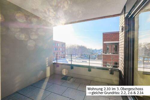 Helle Loggia mit Ausblick - 