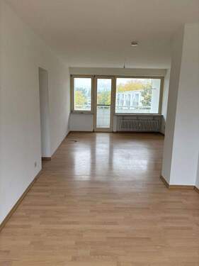 Wohnzimmer - Etagenwohnung mit 90,00 m² in Steinbach zum Kaufen