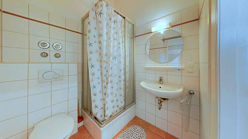 Badezimmer Erdgeschoss - 