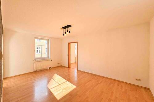 Wohnzimmer - 2 Zimmer Etagenwohnung in Kempten (Allgäu)