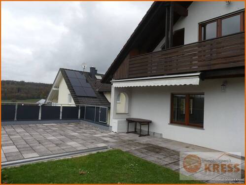 Bild 3 - 8 Zimmer Mehrfamilienhaus, Wohnhaus in Schlüchtern / Niederzell