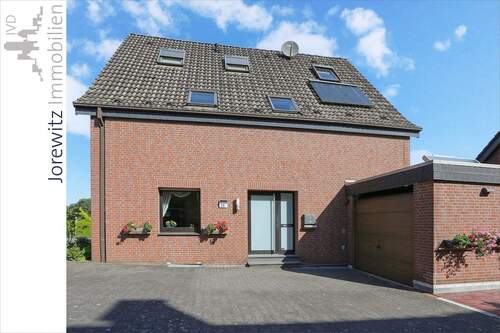 005 - Eingangsansicht Haus 2 - 