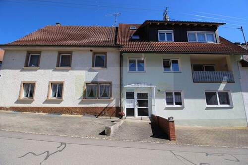 Ansicht Altbau-Neubau - Alt trifft Neu - Zwei Wohnhäuser mit Nebengebäude und Grundstück in Hüfingen-Fürstenberg - Wohnensemble aus Alt- und Neubau für Anleger & Eigennutzer!