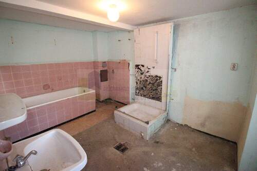 Badezimmer EG / Altbau - 