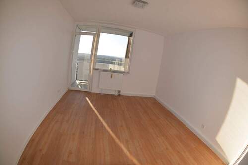 Schlafzimmer - 2 Zimmer Etagenwohnung in Köln