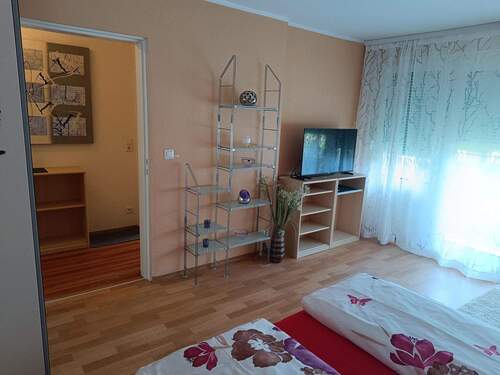 Wohn-, Schlafzimmer - 