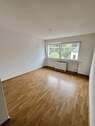 Wohnzimmer - Gemütliche 1-Zimmer-Wohnung in Wuppertal - zentral & gepflegt