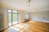 zur küche - Pariser Flair auf 150 qm 4-Zi-Altbau-Whg mit 2 Balkonen und Spree-Nähe