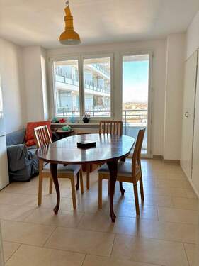 Küche mit EBK - 4 Zimmer Etagenwohnung zum Kaufen in Berlin