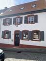 Strassenansicht - Haus im Zentrum von Blieskastel zu vermieten