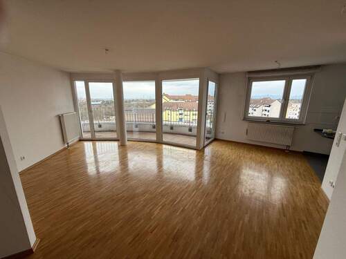 Wohnzimmer - 2 Zimmer Etagenwohnung zum Kaufen in Mannheim