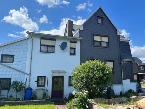 Außenansicht 1.jpg - 5 Zimmer Einfamilienhaus zum Kaufen in Cursdorf