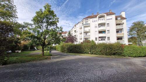 Hausansicht Innenhof - Schöne Gartenwohnung in Kirchheim bei München