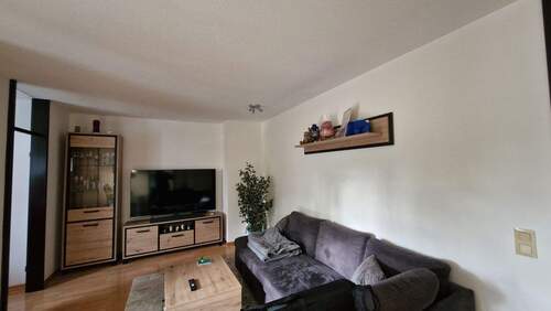 Wohnzimmer - 2 Zimmer Etagenwohnung in Kirchheim