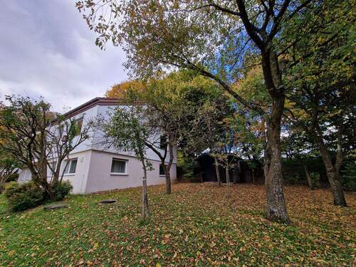 Südost-Seite Gartenbereich.jpg - 9 Zimmer Einfamilienhaus in Mengen