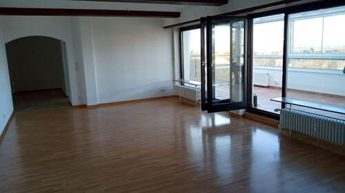 Wohnzimmer - Etagenwohnung mit 133,00 m² in Baden-Baden zur Miete