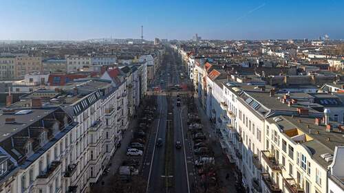 Blick entlang der Kantstraße Richtung Funkturm & Lietzensee - 