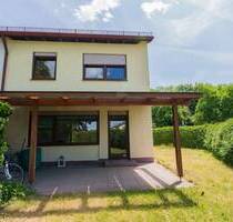 **Heike Borchers Immobilien**Reiheneckhaus mit Potenzial in freundlicher Umgebung**Süd-West-Garten** - Unterhaching