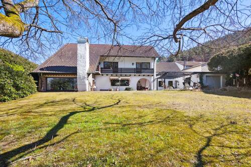 Bild 1 - Exklusives Einfamilienhaus mit einzigartigem Grundstück!