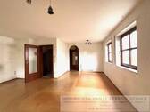 Wohn-Ess-Zimmer mit Durchgang zur Küche - Reihenendhaus mit 139,40 m² in Forchheim zum Kaufen