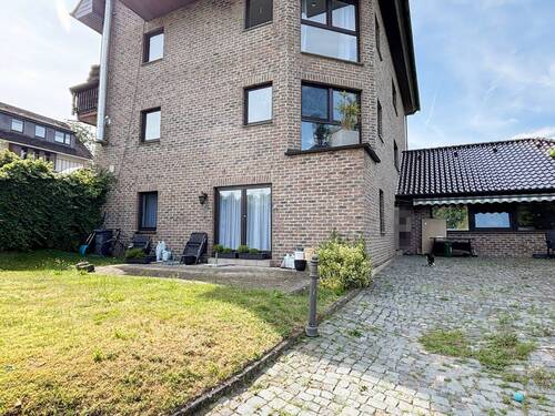 Rückansicht - Schnuckeliges Apartment mit Terrasse, kl. Garten u. PKW-Stellplatz in naturnaher Lage von Burscheid.