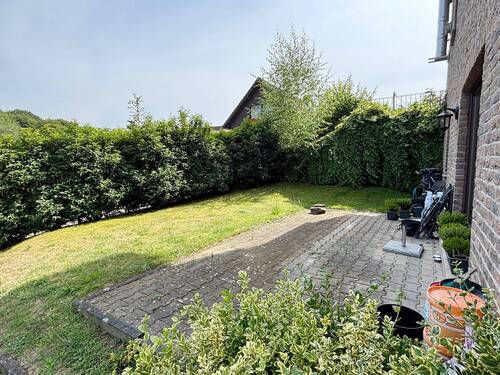 Terrasse mit Garten - 1 Zimmer Etagenwohnung in Burscheid