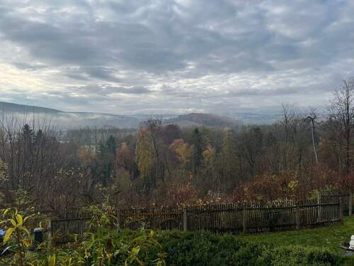Blick vom Haus - 4 Zimmer Mehrfamilienhaus, Wohnhaus zum Kaufen in Plaue