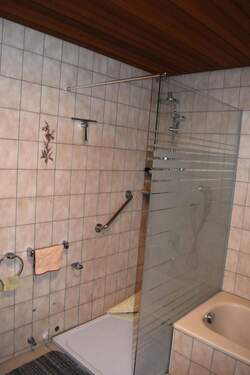 Bodenebene Dusche - 