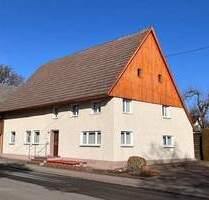Ehemaliges Bauernhaus. 6 Zimmer. Dachspeicher ausbaufähig. Gartenhaus. Sofort Bezug. - Königsfeld im Schwarzwald Neuhausen