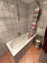Bad (1).JPG - 3 Zimmer Einfamilienhaus in Weißenfels