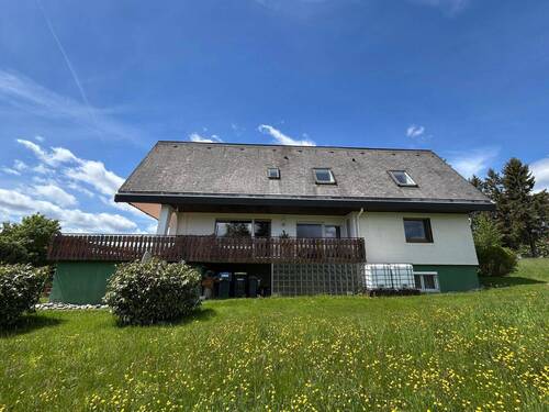 Rückansicht - 7 Zimmer Einfamilienhaus in Friedenweiler