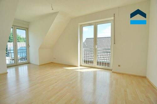 Wohnzimmer - 3 Zimmer Etagenwohnung in Mönchengladbach