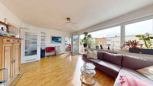 Wohnzimmer - 3 Zimmer Etagenwohnung zum Kaufen in Frankfurt am Main