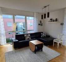 Lichtdurchflutete und moderne 2-Zi.-Whg. mit Balkon, barrierefrei, Toplage Haar - provisionsfrei