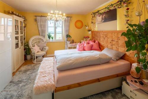 ö Schlafzimmer 1. OG - 