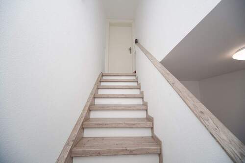 Treppenaufgang Dachgeschosswohnung - 