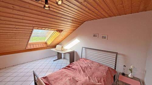 Schlafzimmer Dachgeschoss - 
