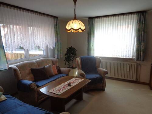 Das Wohnzimmer EG - 5 Zimmer Mehrfamilienhaus, Wohnhaus zum Kaufen in Wertheim