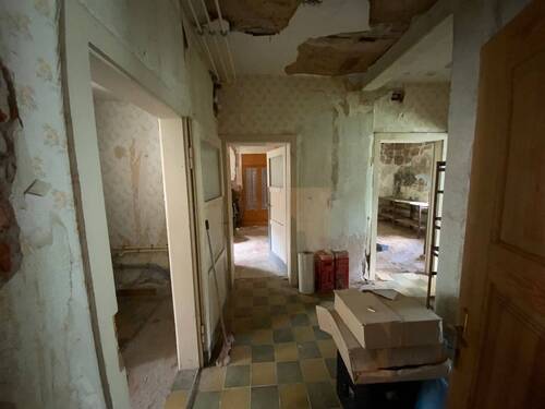 Wohnhaus - Ausbaureserve im EG - 