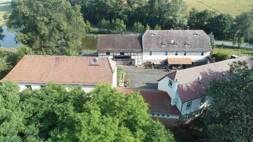 Ansicht von Westen - Einfamilienhaus mit 200,00 m² in Langenorla zum Kaufen