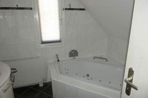 Bad mit Whirlpool Oben - 