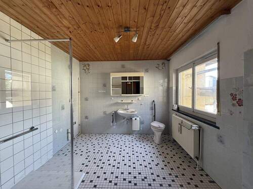 Tageslichtbadezimmer_EG - 