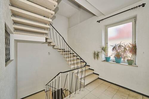 Gewerbeeinheit Straubing Treppenhaus I - 6 Zimmer Büro zum Kaufen in Straubing