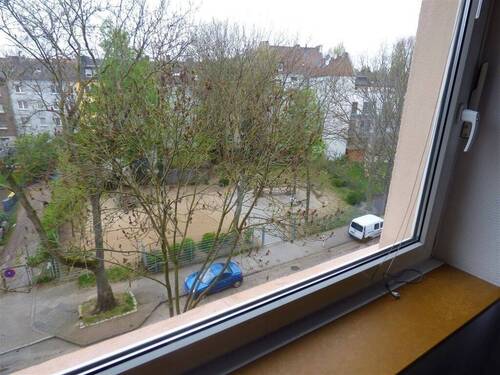 Blick aus dem Fenster - Mehrfamilienhaus, Wohnhaus mit 521,00 m&sup2; in Dortmund zum Kaufen