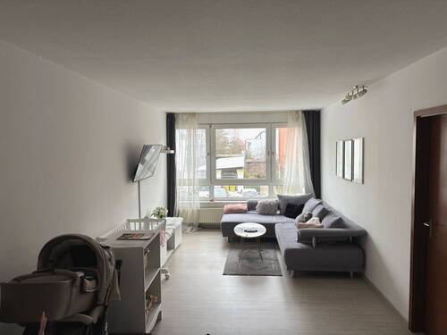 Wohnzimmer - 2 Zimmer Etagenwohnung zur Miete in Fürth