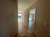 Eingangsbereich - 4 Zimmer Mehrfamilienhaus, Wohnhaus zum Kaufen in Rodenbach