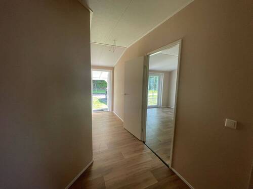 Eingangsbereich - 4 Zimmer Mehrfamilienhaus, Wohnhaus zum Kaufen in Rodenbach