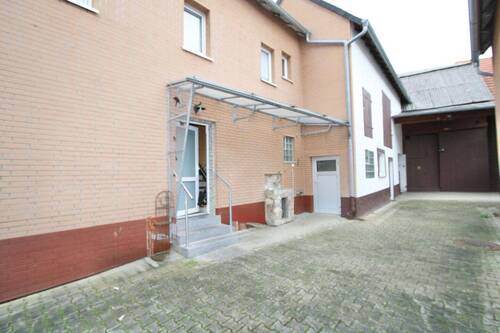 Innenhof! - 4 Zimmer Einfamilienhaus in Hünstetten